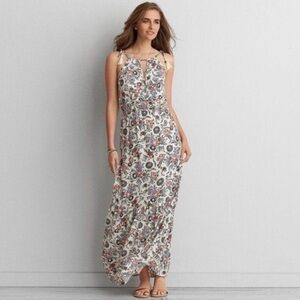 American Eagle Floral Maxi Dress Size M